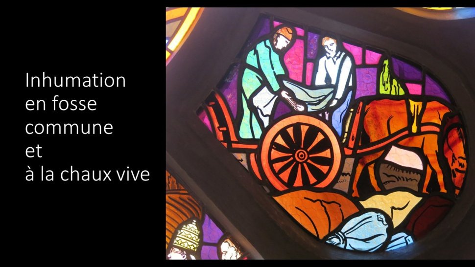 <p>Les corps étaient portés loin de la ville, au lieu dit La Plane. Ils étaient inhumés en fosses communes et recouverts de chaux vivre.<br class='autobr' />
Ce lieu de sépulture est rapidement devenu un lieu de mémoire et de prière. Dès 1799, le terrain fut acheté par un paysan pour qu'il ne soit plus cultivé. La chapelle de Gabet y a été construite en 1832. Elle est actuellement entretenue par l'association des amis de la chapelle de Gabet.</p>